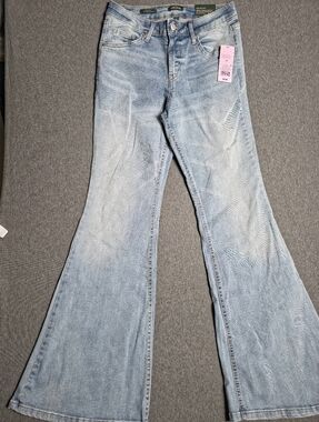 NWT Women's Light Wash HIGH RISE Flared Jeans 8. Y2K Revival.